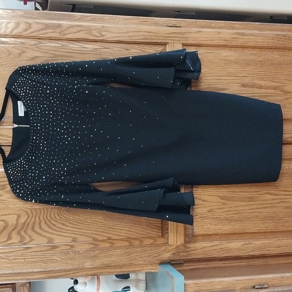 long sleeve bridal shower dress Eucalyptus Formal Mother of the Bride Evening Gown for $153 stitch:aries-cut-out-gown-black Length:L-30 A Baked Dressing Is